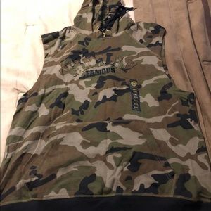 Rocksmith sleevless camo hoodie 2XL